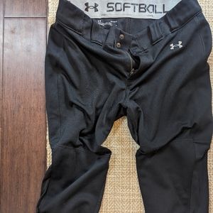 Under Armour, Women's black softball/fastpitch pants,short pants not long,large
